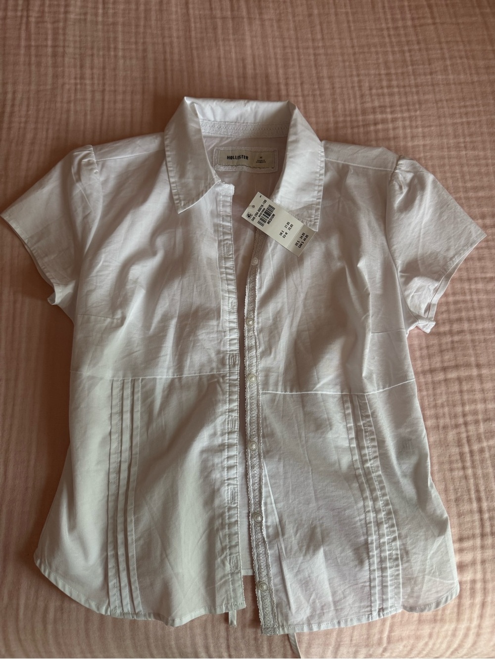 Hollister White Short Sleeve Button-Up Shirt With Back Tie